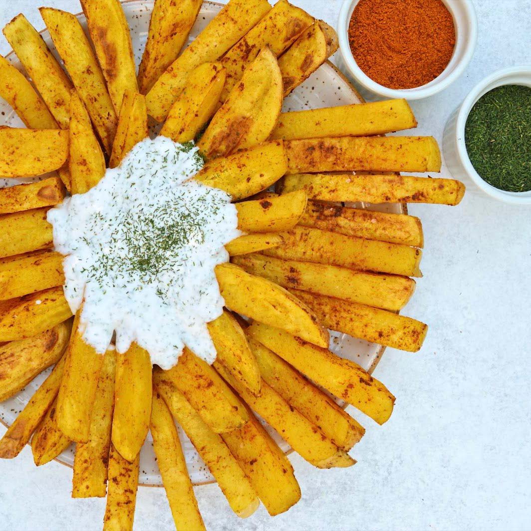 Curry Baked Fries and Dill “Yogurt” Dipping Sauce